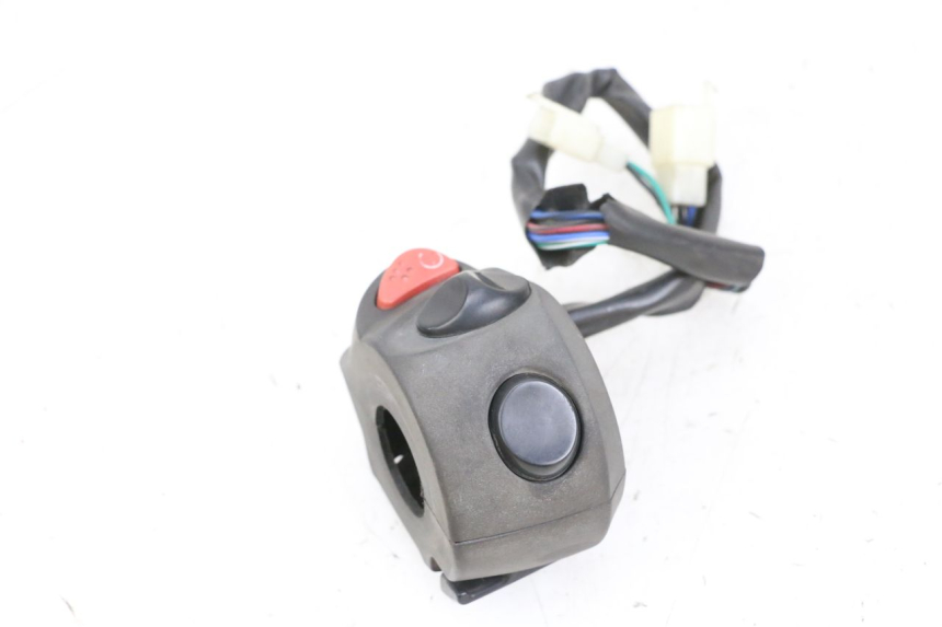 photo de RECHTS SCHALTER ADIVA AD3 300 (2014 - 2020) - Kennzeichnungen und Originalreferenzen