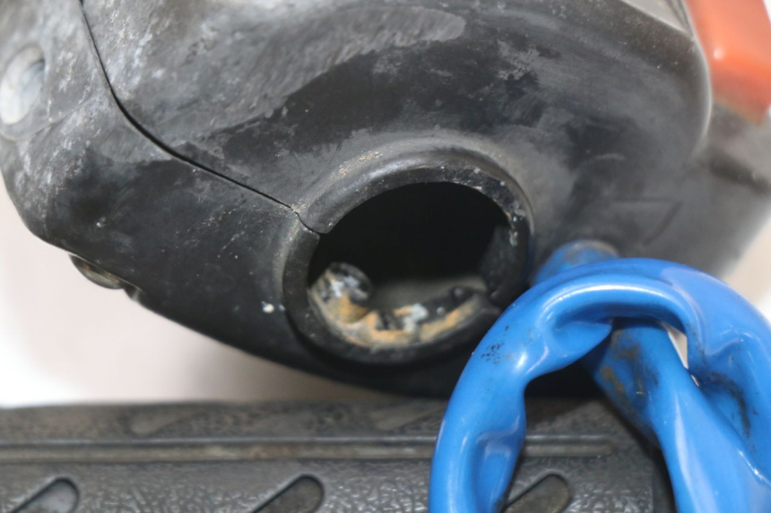 photo de RECHTER LENKERHEBEL KYMCO AGILITY 4T 50 (2005 - 2018) - Oberflächenzustand und Material