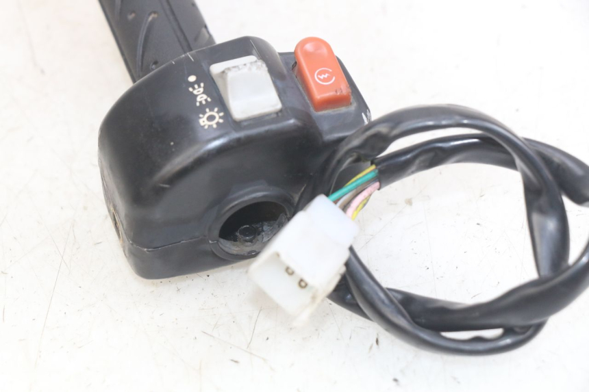 photo de RECHTER LENKERHEBEL KYMCO AGILITY NAKED RENOUVO 2T 50 (2011 - 2018) - Detailansicht des Bauteils