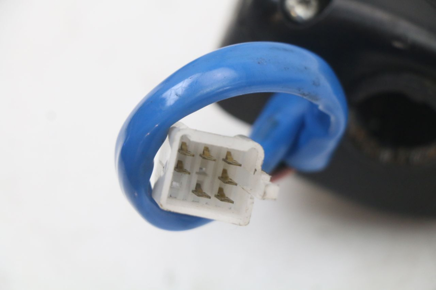 photo de RECHTS SCHALTER KYMCO AGILITY PREMIUM 50 (2007 - 2010) - Oberflächenzustand und Material