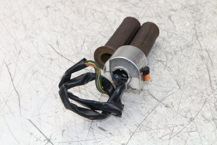 photo de RECHTS SCHALTER BAOTIAN BT COLLECTOR 50 (2005 - 2013) - Technische Nahaufnahme