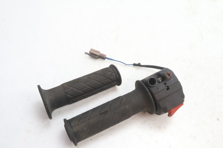 photo de RECHTER LENKERHEBEL MBK BOOSTER SPIRIT 50 (2004 - 2017) - Technische Nahaufnahme