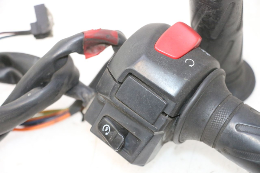 photo de RECHTER LENKERHEBEL SUZUKI BURGMAN 125 (2007 - 2014) - Weitere Ansicht des Artikels