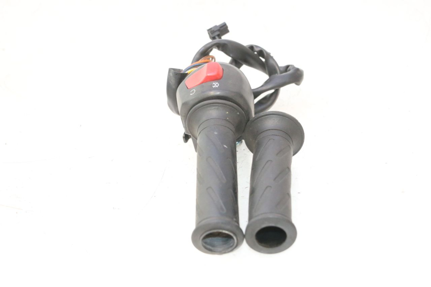 photo de RECHTER LENKERHEBEL SUZUKI BURGMAN 125 (2007 - 2014) - Oberflächenzustand und Material