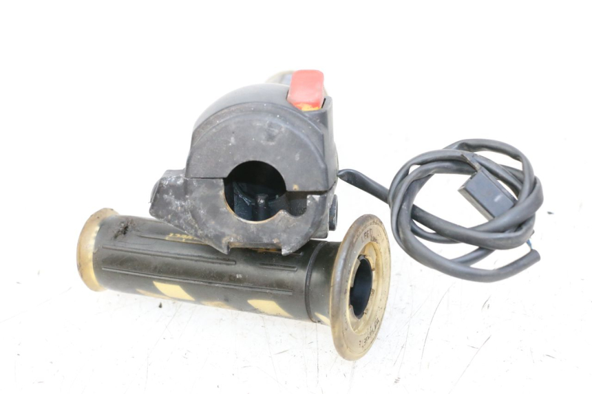 photo de RECHTS SCHALTER YAMAHA BW'S 50 (2004 - 2017) - Alternative Perspektive