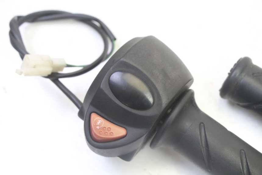 photo de RECHTER LENKERHEBEL PEUGEOT CITYSTAR 50 (2013 - 2017) - Detailansicht des Bauteils