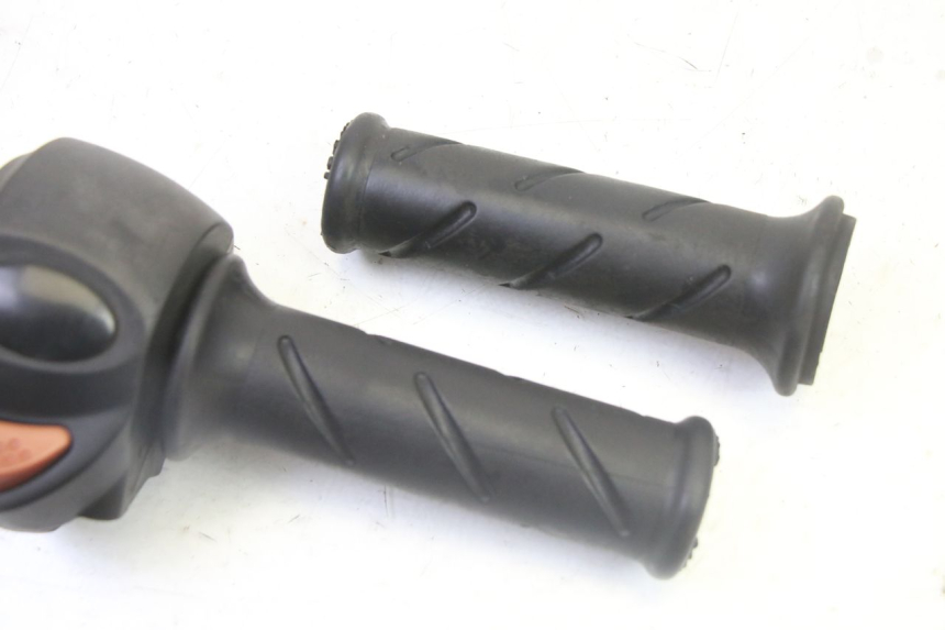 photo de RECHTER LENKERHEBEL PEUGEOT CITYSTAR 50 (2013 - 2017) - Zoom auf Gebrauchszustand