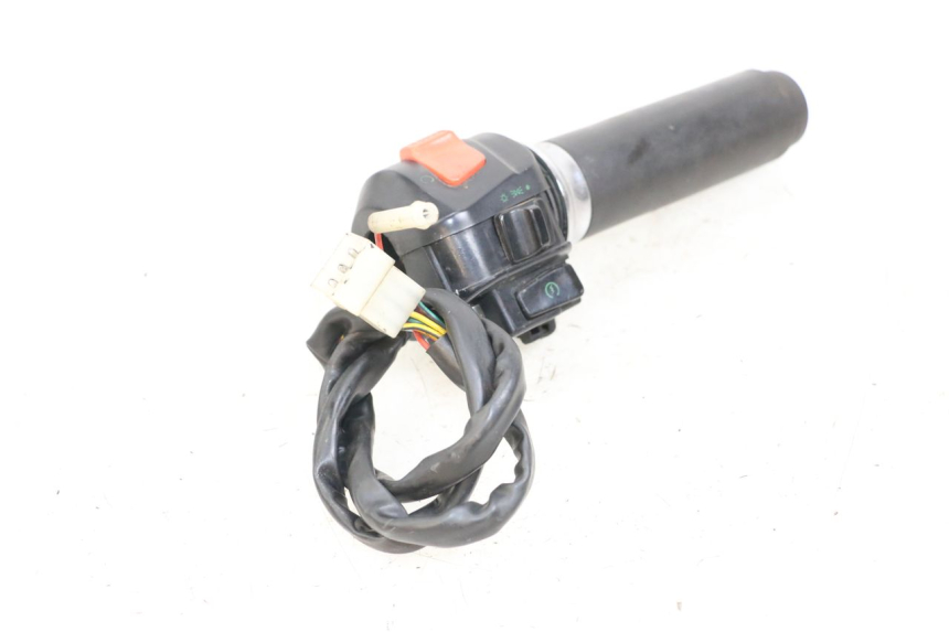 photo de RECHTS SCHALTER APRILIA CLASSIC 125 (1995 - 2001) - Oberflächenzustand und Material