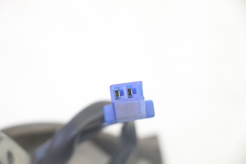 photo de RECHTS SCHALTER YAMAHA CYGNUS X INJECTION 125 (2007 - 2013) - Oberflächenzustand und Material