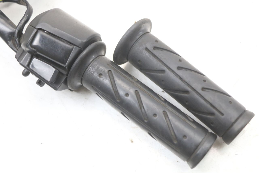 photo de RECHTER LENKERHEBEL KYMCO DINK 4T 50 (2007 - 2018) - Zoom auf Gebrauchszustand