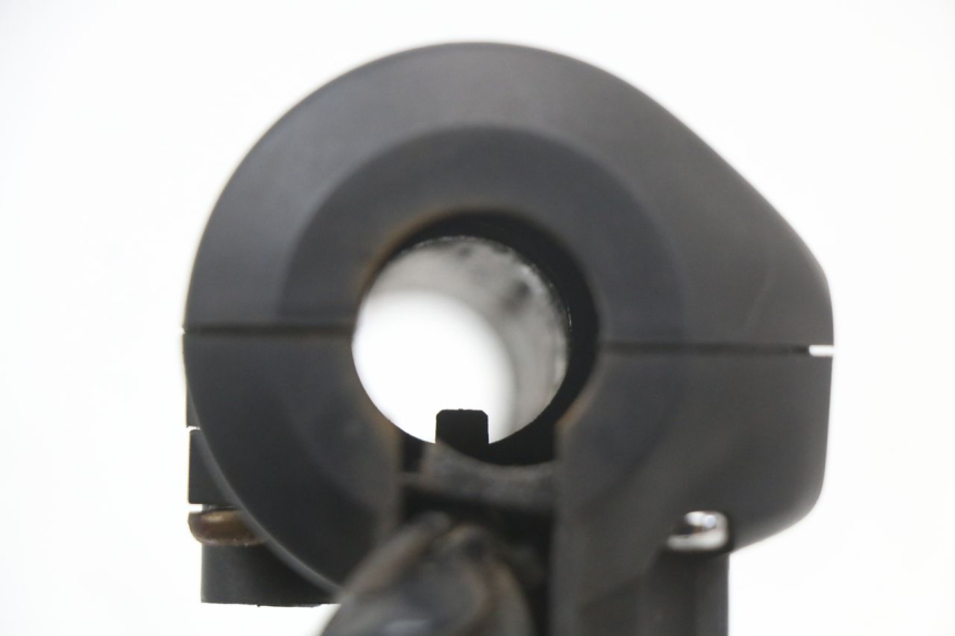 photo de RECHTER LENKERHEBEL KYMCO DINK 4T 50 (2007 - 2018) - Details der Befestigungspunkte