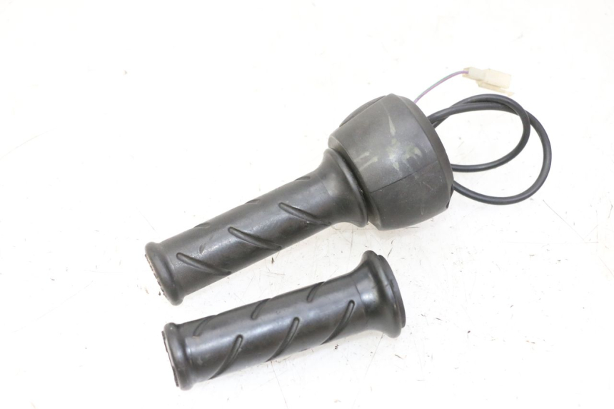 photo de RECHTER LENKERHEBEL PEUGEOT ELYSTAR 50 (2002 - 2014) - Technische Nahaufnahme