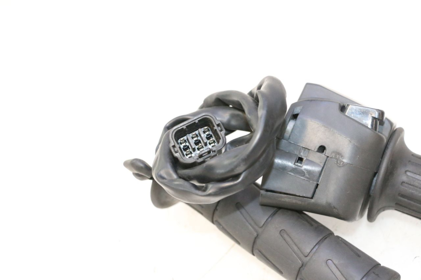 photo de RECHTS SCHALTER KAWASAKI ER-6 ER6 N 650 (2005 - 2009) - Detailansicht des Bauteils
