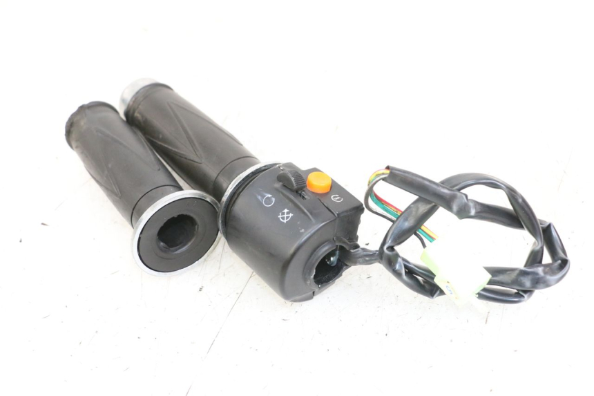 photo de RECHTS SCHALTER EUROCKA RETRO 50 (2007 - 2014) - Gesamtansicht des Produkts