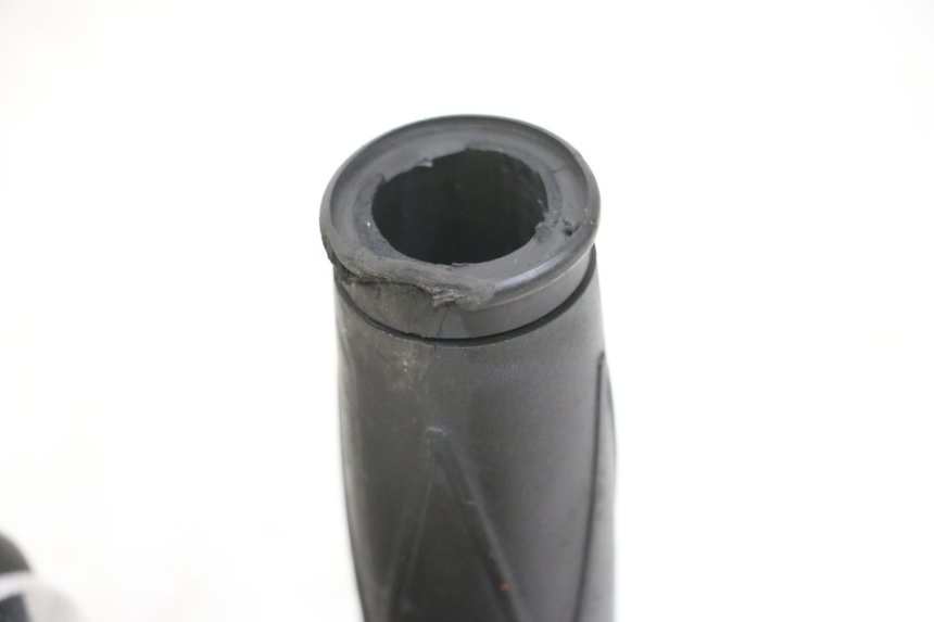 photo de RECHTS SCHALTER EUROCKA RETRO 50 (2007 - 2014) - Details der Befestigungspunkte