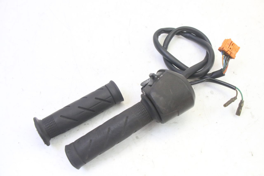 photo de RECHTER LENKERHEBEL HONDA FES S-WING SWING ABS 125 (2007 - 2015) - Alternative Perspektive