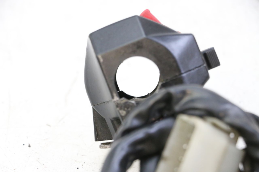 photo de RECHTS SCHALTER YAMAHA FJ 36Y 1100 (1984 - 1985) - Detailansicht des Bauteils