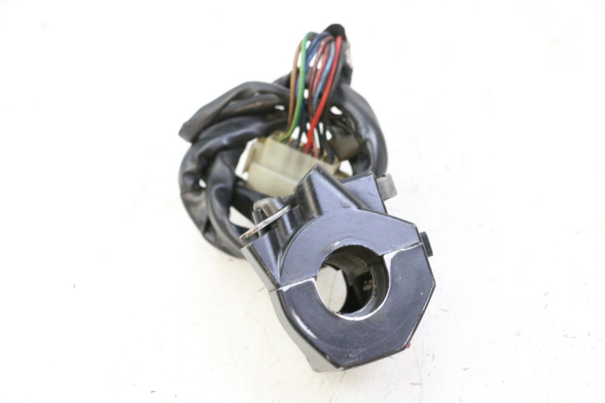 photo de RECHTS SCHALTER YAMAHA FJ 36Y 1100 (1984 - 1985) - Alternative Perspektive