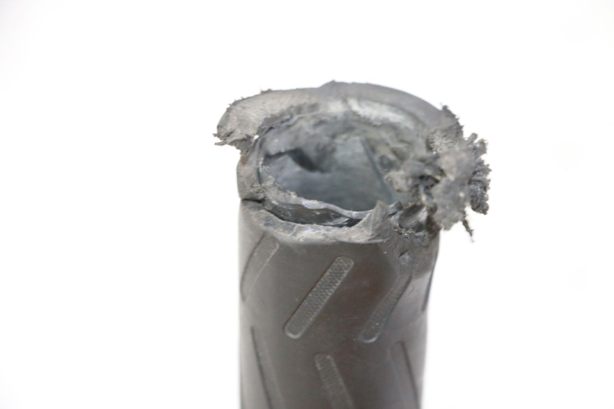 photo de RECHTS SCHALTER YAMAHA FZ6 N FAZER 600 (2004 - 2006) - Technische Nahaufnahme