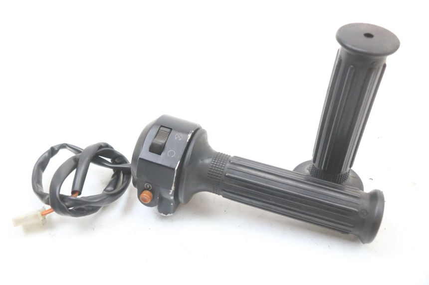 photo de RECHTER LENKERHEBEL HYOSUNG GF 125 (2001 - 2005) - Alternative Perspektive