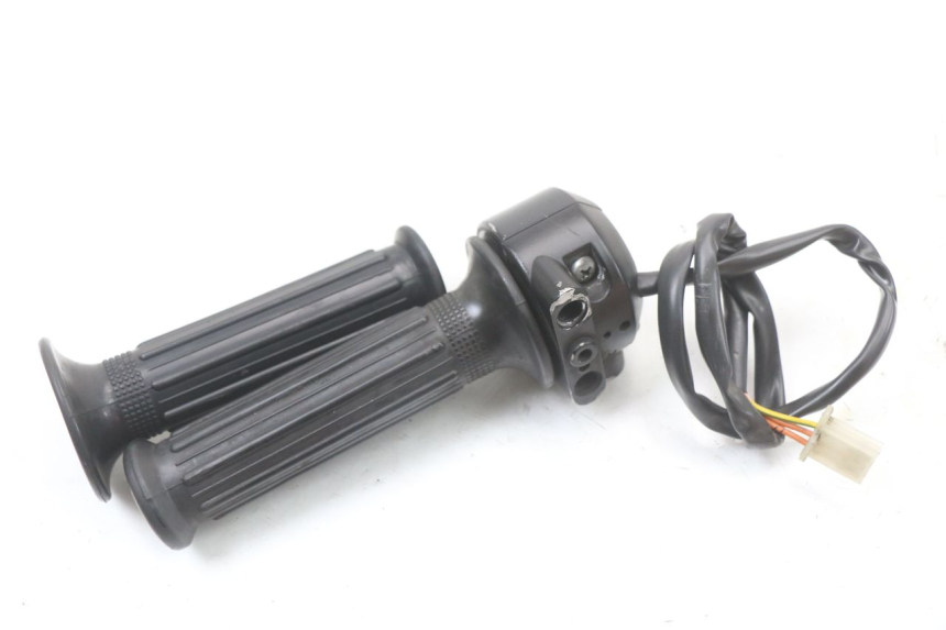 photo de RECHTER LENKERHEBEL HYOSUNG GF 125 (2001 - 2005) - Gesamtansicht des Produkts