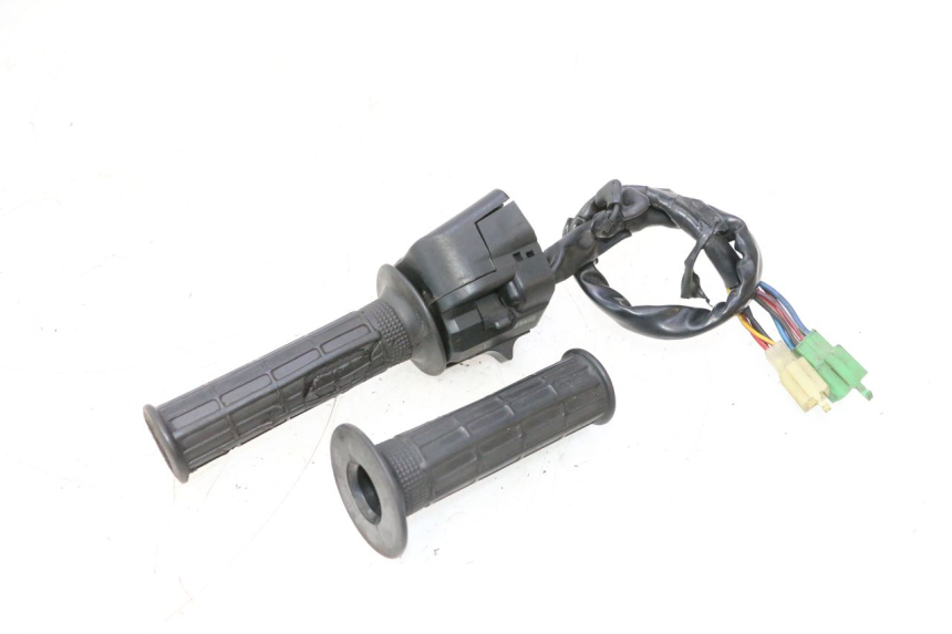 photo de RECHTS SCHALTER KAWASAKI GPX F ZX750F 750 (1986 - 1990) - Oberflächenzustand und Material
