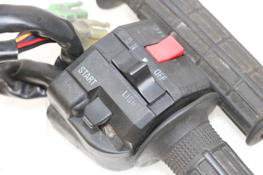 photo de RECHTS SCHALTER KAWASAKI GPX R WARBIRD 600 (1988 - 1993) - Technische Nahaufnahme