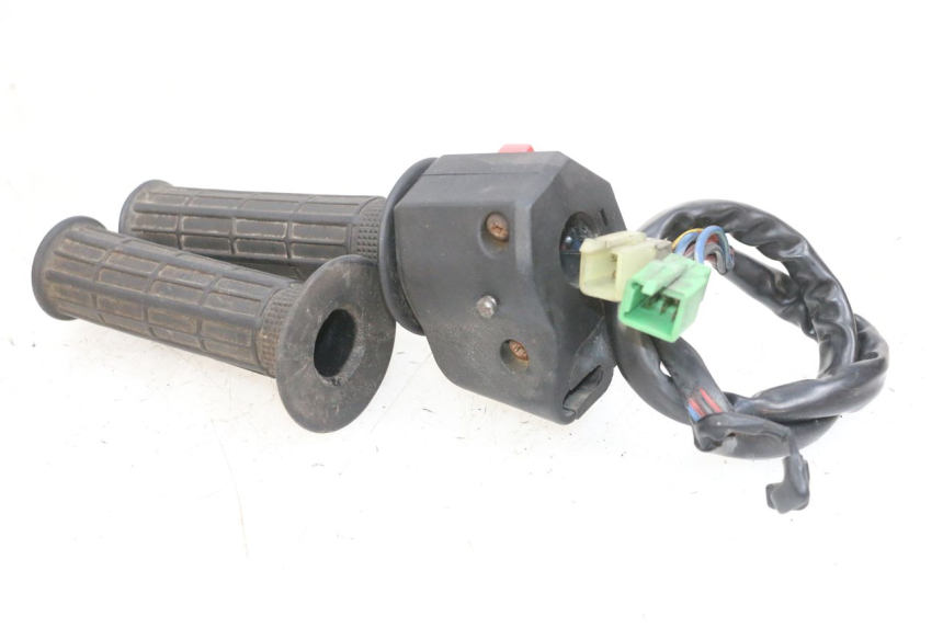 photo de RECHTS SCHALTER KAWASAKI GPX R WARBIRD 600 (1988 - 1993) - Oberflächenzustand und Material