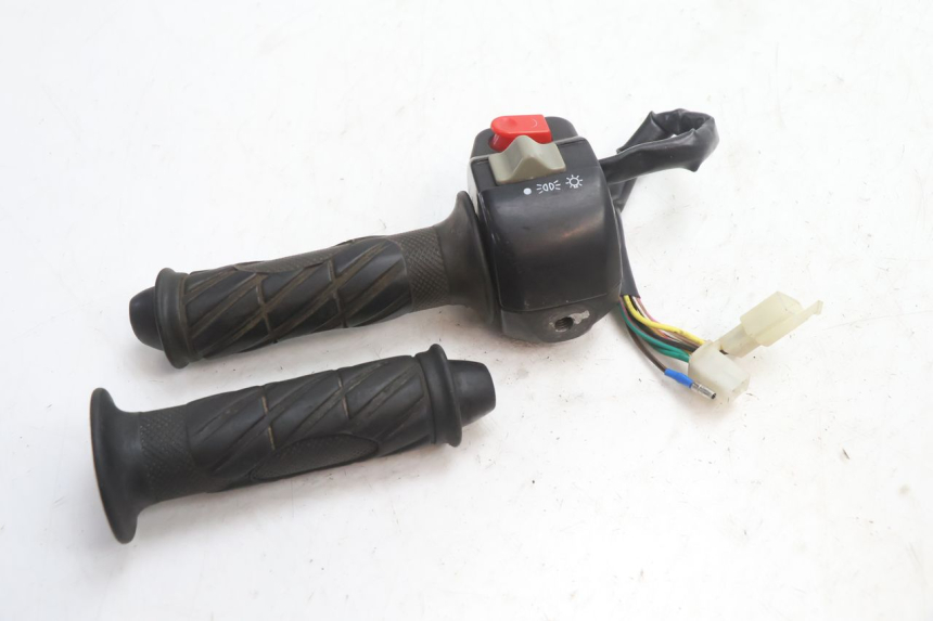 photo de RECHTER LENKERHEBEL TNT MOTOR GRIDO 2T 50 (2010 - 2019) - Alternative Perspektive