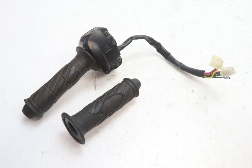photo de RECHTER LENKERHEBEL TNT MOTOR GRIDO 2T 50 (2010 - 2019) - Technische Nahaufnahme