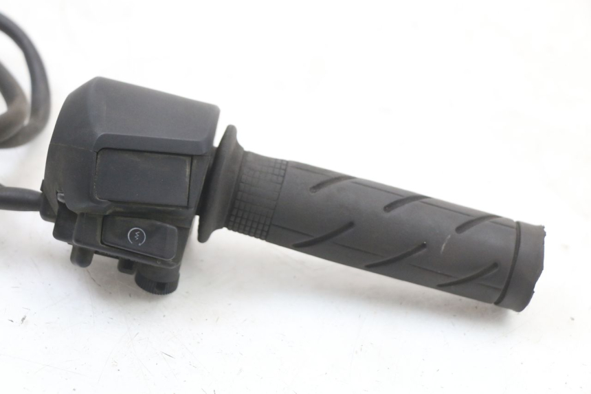 photo de RECHTS SCHALTER HONDA FES S-WING SWING 125 (2007 - 2015) - Detailansicht des Bauteils