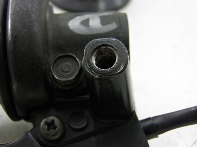 photo de RECHTS SCHALTER HONDA NH VISION 50 (1985 - 1994) - Oberflächenzustand und Material