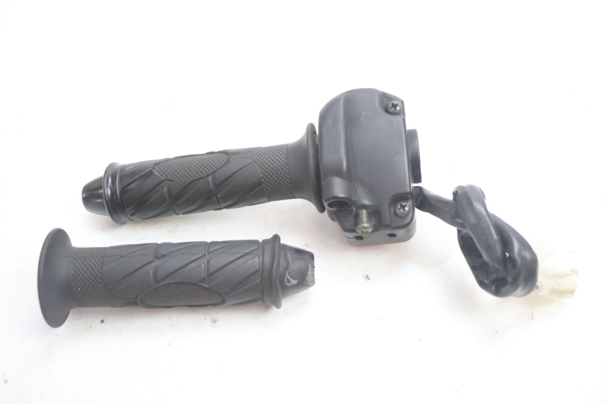 photo de RECHTS SCHALTER KEEWAY HURRICANE 50 (2006 - 2019) - Gesamtansicht des Produkts