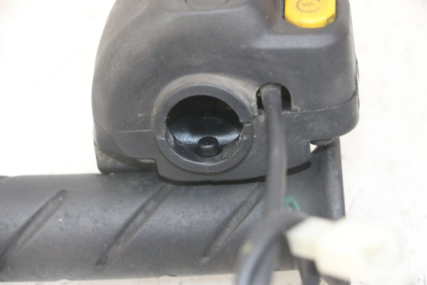 photo de RECHTS SCHALTER PEUGEOT JET FORCE CARBU 50 (2003 - 2016) - Technische Nahaufnahme