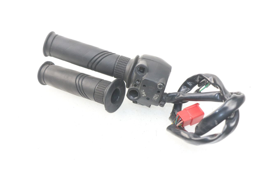 photo de RECHTS SCHALTER SYM JOYMAX 250 (2013 - 2017) - Alternative Perspektive