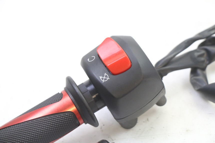 photo de RECHTS SCHALTER KIDEN KD125-G 125 (2018 - 2022) - Technische Nahaufnahme