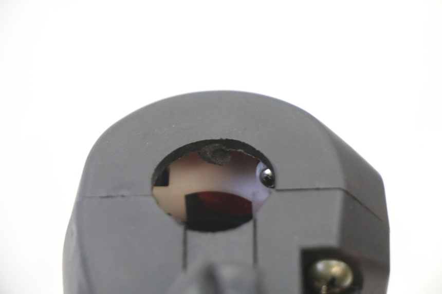 photo de RECHTS SCHALTER KIDEN KD125-G 125 (2018 - 2022) - Details der Befestigungspunkte