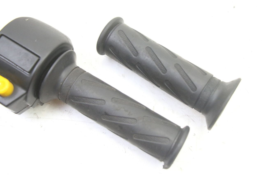 photo de RECHTER LENKERHEBEL PEUGEOT KISBEE 2T 50 (2010 - 2017) - Zoom auf Gebrauchszustand