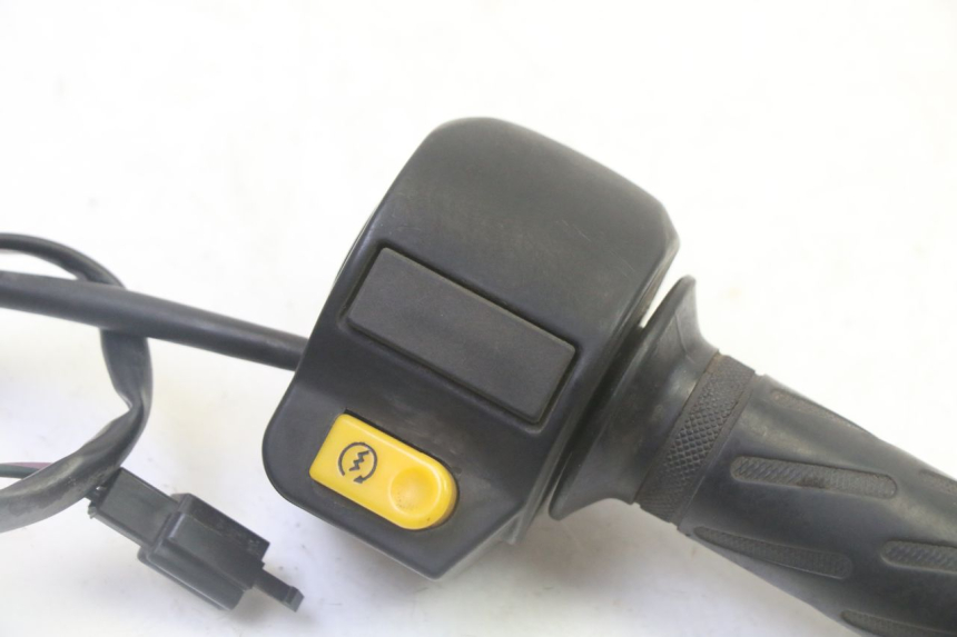 photo de RECHTER LENKERHEBEL PEUGEOT KISBEE 2T 50 (2010 - 2017) - Detailansicht des Bauteils