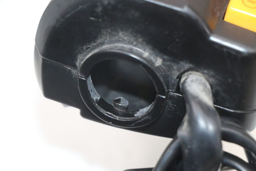 photo de RECHTS SCHALTER ORCAL KITE 4T 50 (2019 - 2023) - Details der Befestigungspunkte