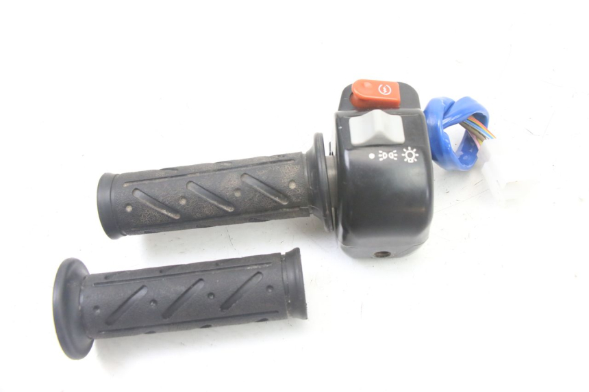 photo de RECHTER LENKERHEBEL KYMCO AGILITY 4T 50 (2005 - 2018) - Zoom auf Gebrauchszustand