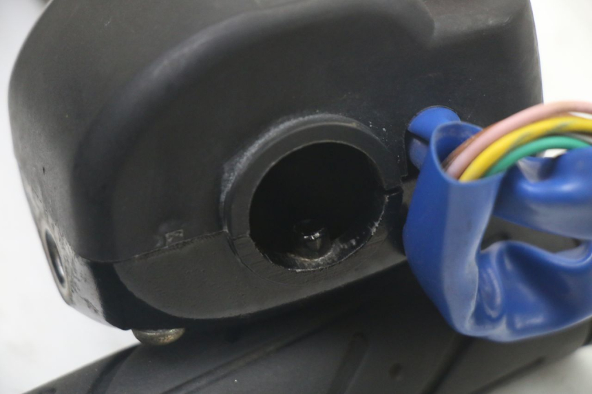 photo de RECHTS SCHALTER KYMCO PEOPLE S 125 (2000 - 2008) - Gesamtansicht des Produkts