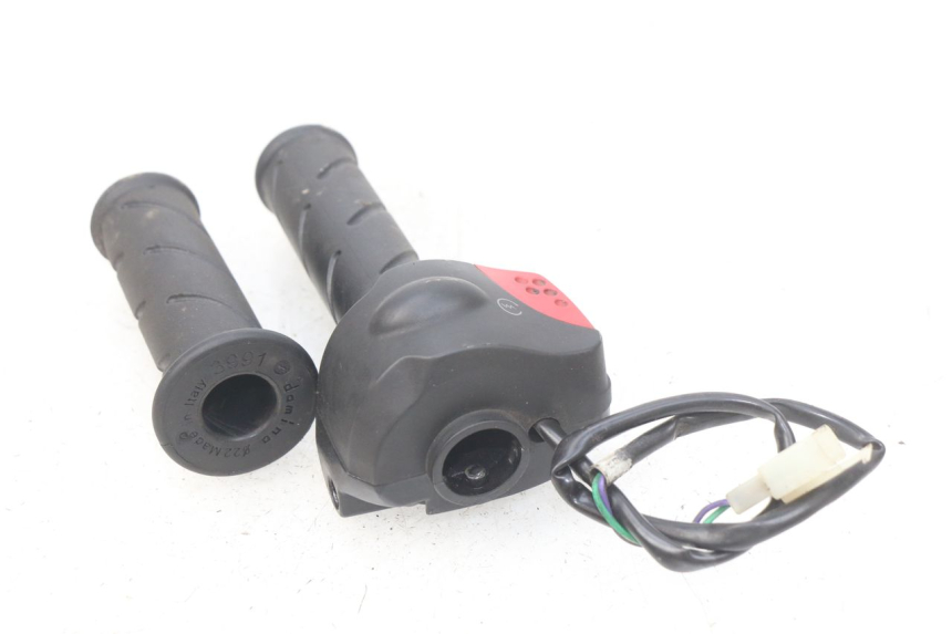 photo de RECHTER LENKERHEBEL PEUGEOT LUDIX 50 (2008 - 2017) - Alternative Perspektive