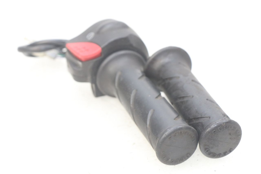 photo de RECHTER LENKERHEBEL PEUGEOT LUDIX 50 (2008 - 2017) - Technische Nahaufnahme