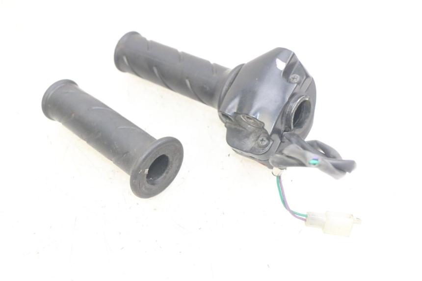 photo de RECHTER LENKERHEBEL PEUGEOT LUDIX 50 (2005 - 2007) - Detailansicht des Bauteils