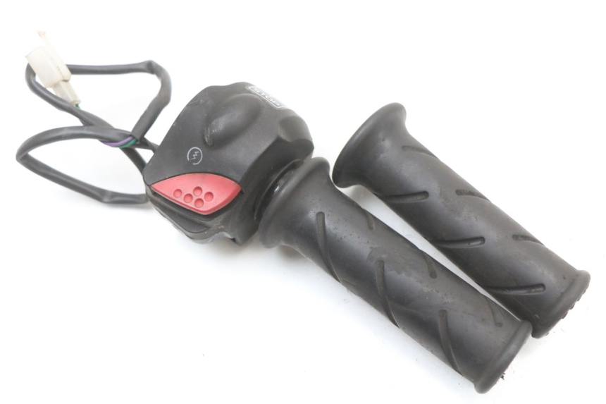 photo de RECHTER LENKERHEBEL PEUGEOT LUDIX 50 (2008 - 2017) - Technische Nahaufnahme