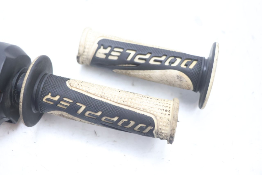 photo de RECHTER LENKERHEBEL PEUGEOT LUDIX SNAKE 2T 50 (2004 - 2014) - Zoom auf Gebrauchszustand