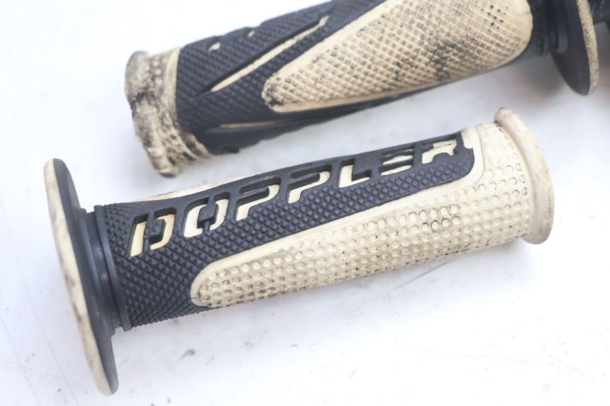 photo de RECHTER LENKERHEBEL PEUGEOT LUDIX SNAKE 2T 50 (2004 - 2014) - Details der Befestigungspunkte