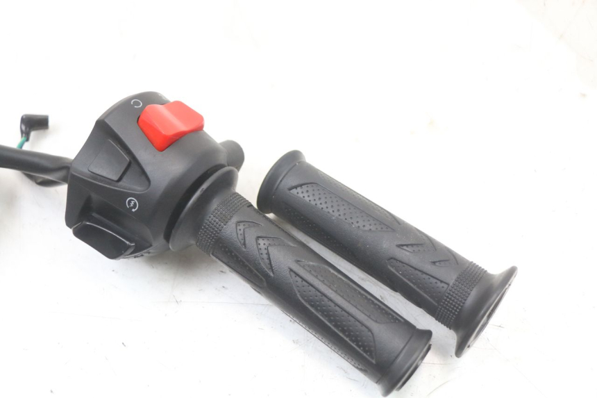 photo de RECHTS SCHALTER MASAI SCRAMBLER SPORT 125 (2021 - 2025) - Detailansicht des Bauteils