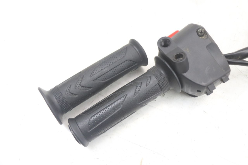 photo de RECHTS SCHALTER MASAI SCRAMBLER SPORT 125 (2021 - 2025) - Details der Befestigungspunkte